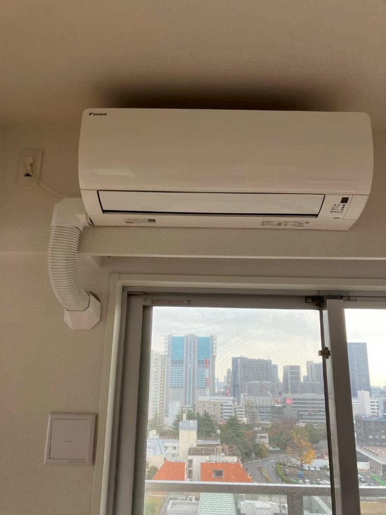 【マンション】エアコン分解洗浄・日立 白くまくん(STAINLESS CLEAN)のお掃除部品まで徹底洗浄の施工前写真3