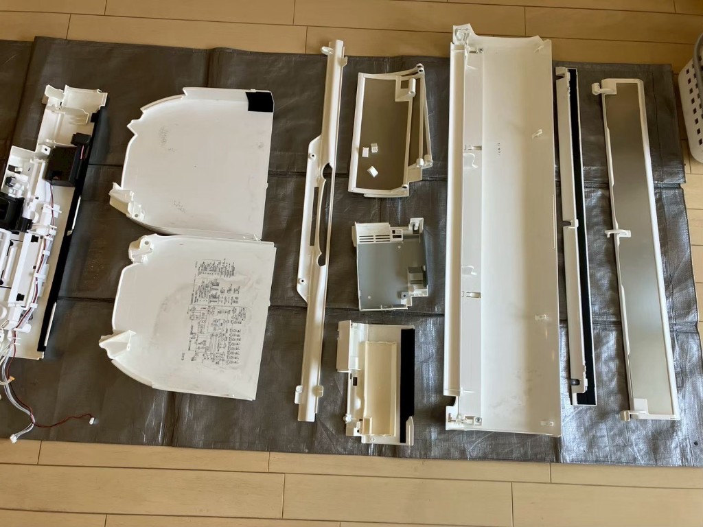 【マンション】エアコン分解洗浄・日立 白くまくん(PREMIUM CLEAN)の内部汚れを徹底除去の施工後写真10