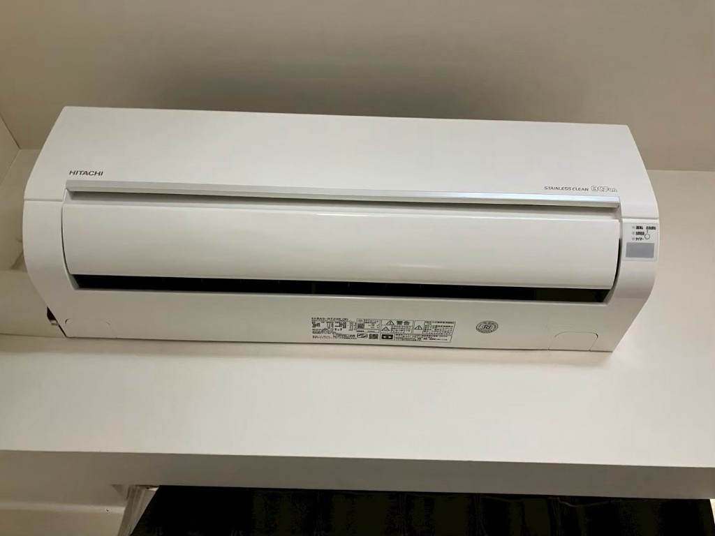 【マンション】エアコン分解洗浄・日立 白くまくん（STAINLESS CLEAN）の内部汚れを徹底除去の施工後写真2