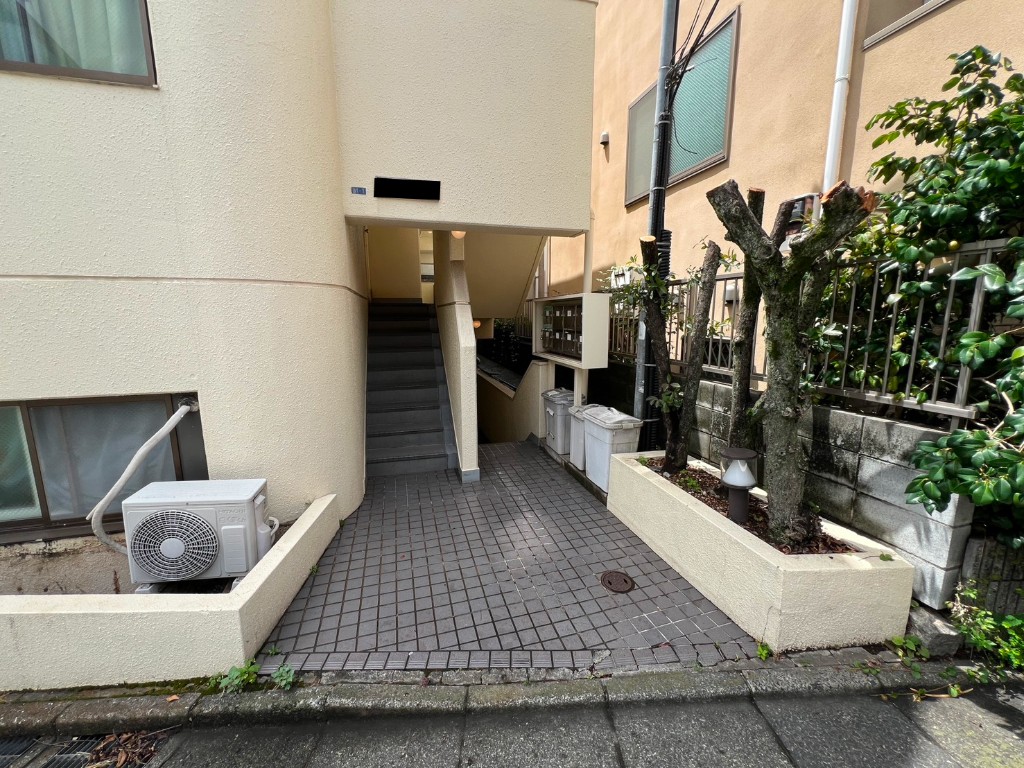 【大田区北千束】電線にかかった高木の伐採の施工後写真2