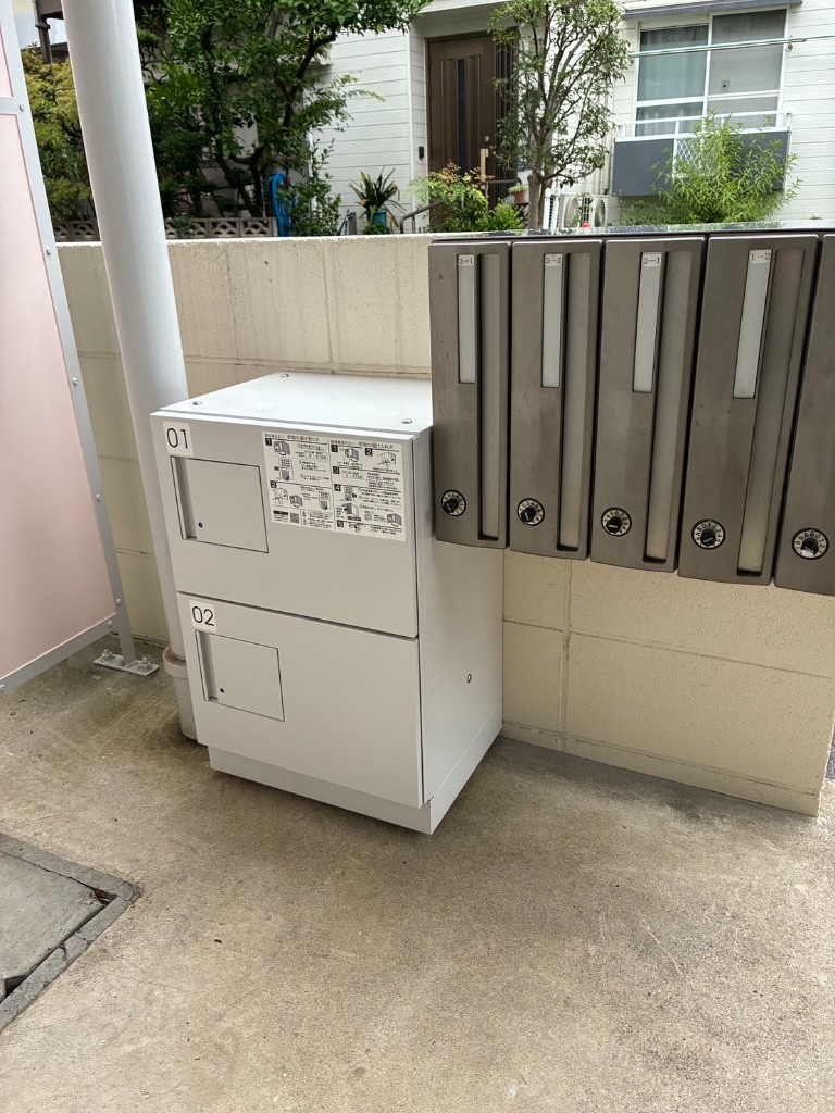 【横浜市港北区】宅配ボックスの新規設置の施工後