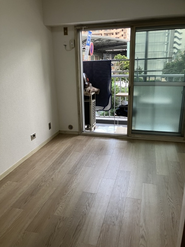 毎日をワクワクさせてくれるフロアタイルの施工写真3