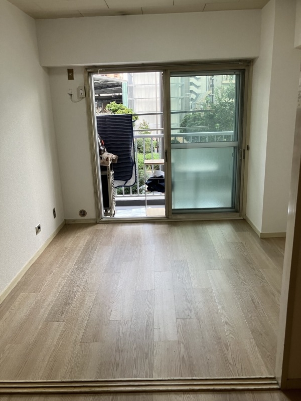 毎日をワクワクさせてくれるフロアタイルの施工写真